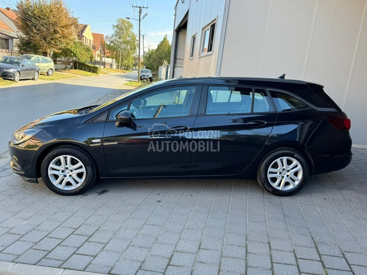 Opel Astra K 2016 photo 3