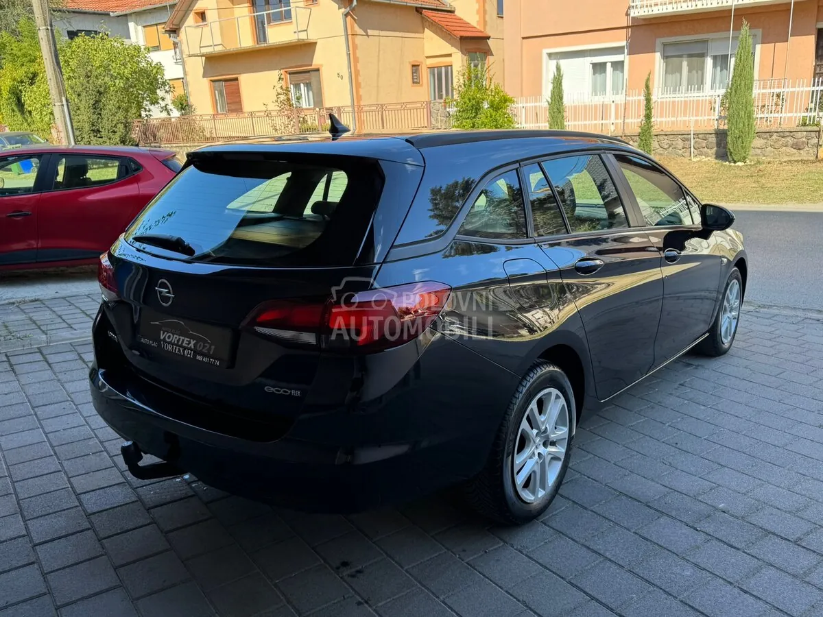 Opel Astra K 2016 photo 5