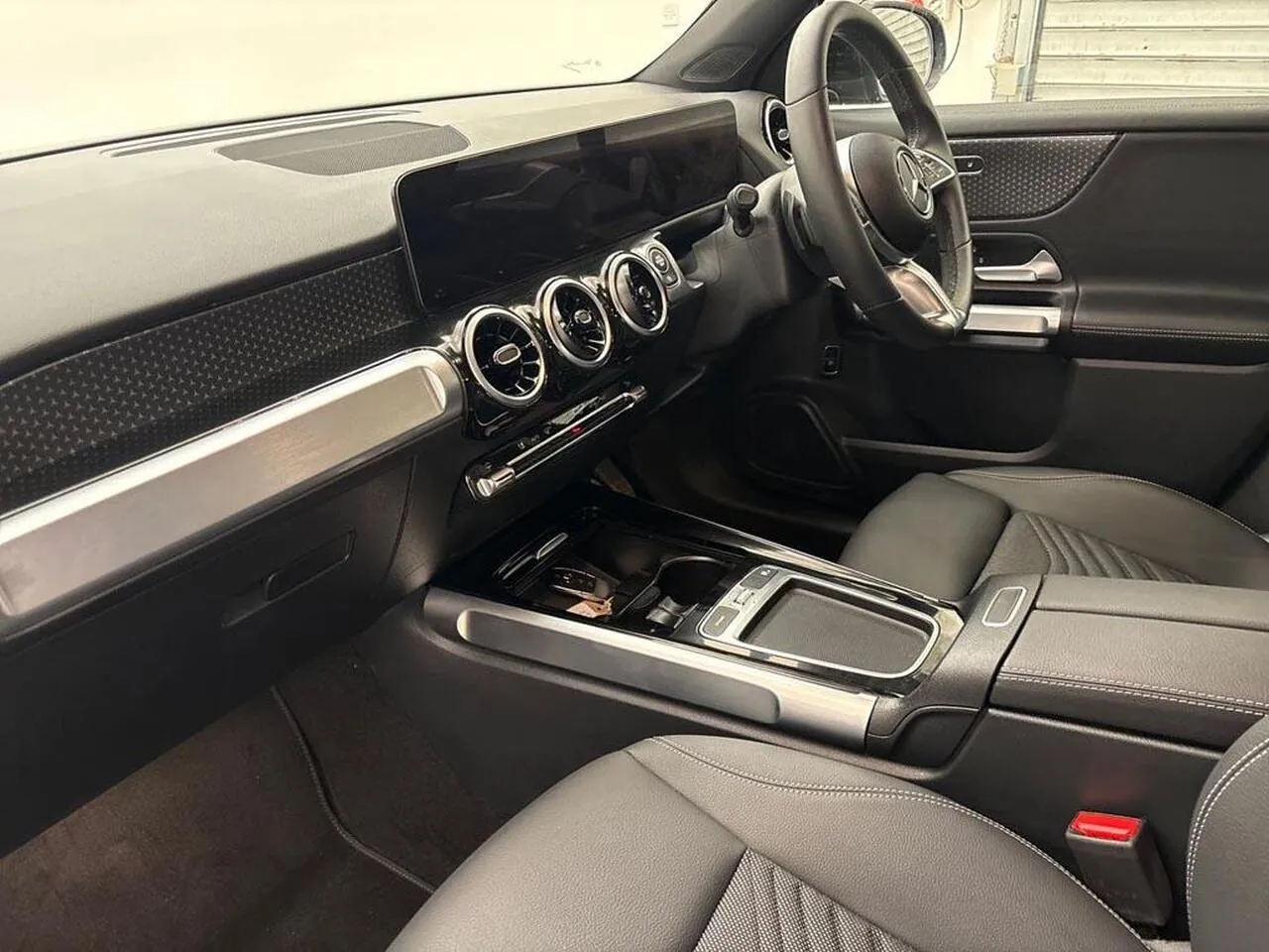 Mercedes-Benz Glb 2025 photo 3