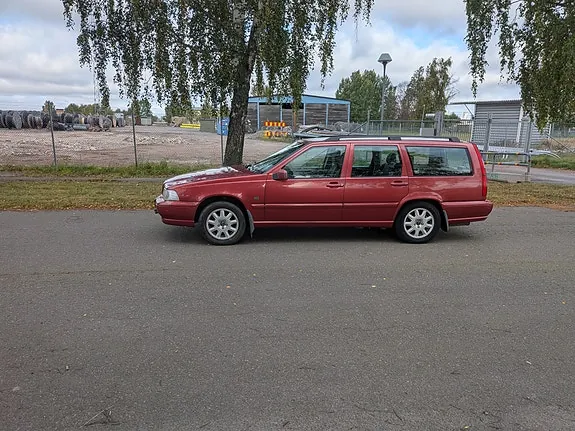 Volvo V70 1999 photo 2