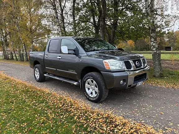 Nissan Titan