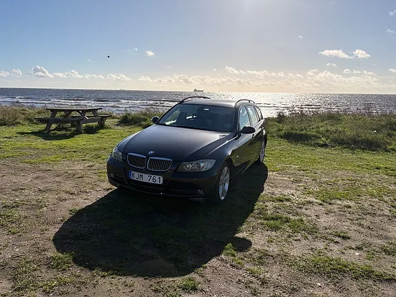 BMW 325Xi 2007 photo 2