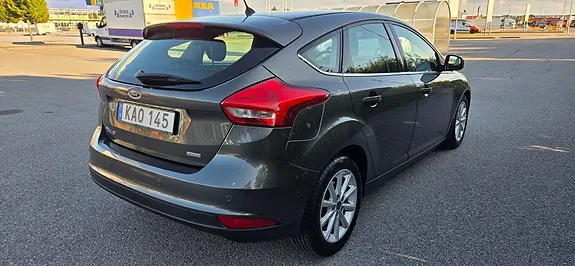 Ford Focus 2016 photo 2