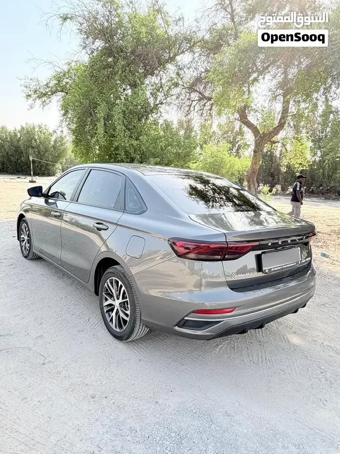 Geely Emgrand 2024 photo 2