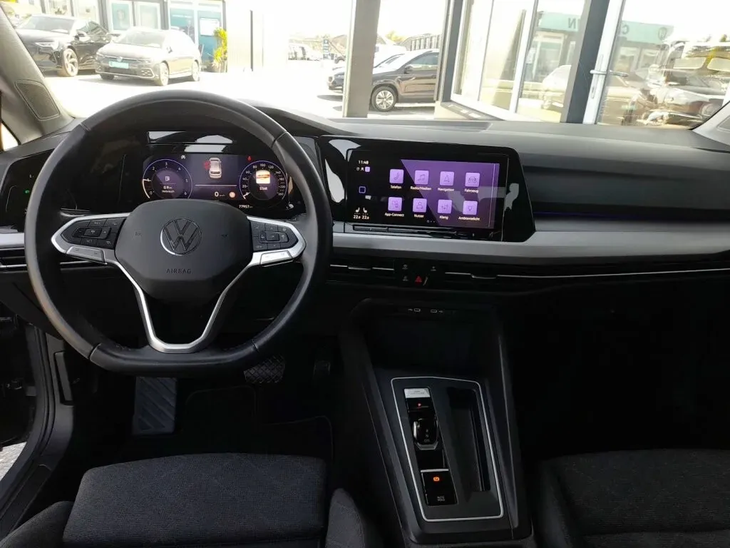 Volkswagen Golf 2023 photo 3