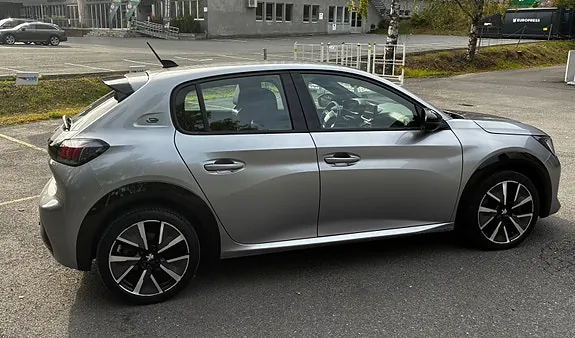 Peugeot E-208 2020 photo 5