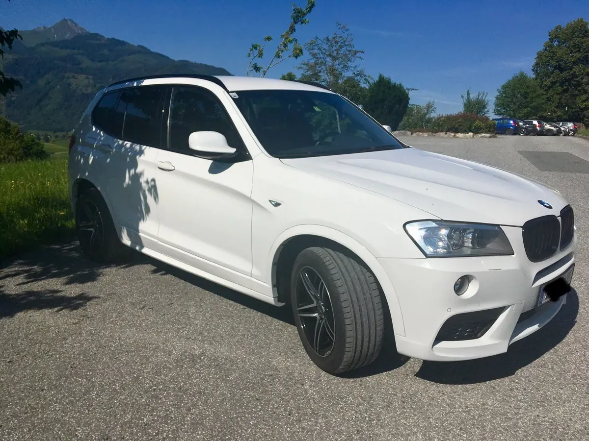 BMW X3 2012 photo 2