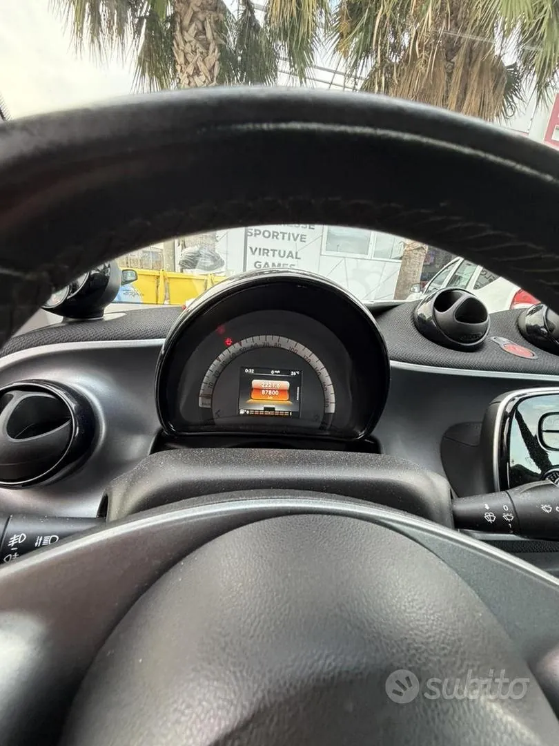 Smart Fortwo 2018 photo 2