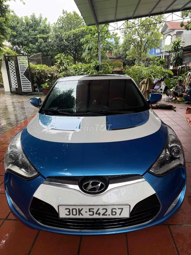 Hyundai Veloster photo 4