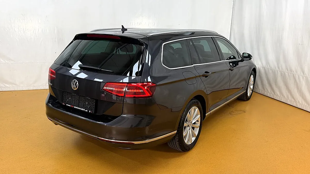 Volkswagen Passat 2019 photo 2