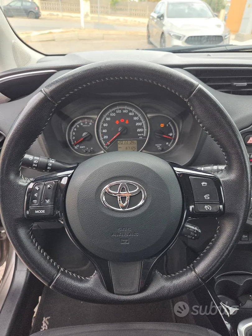 Toyota Yaris 2016 photo 5
