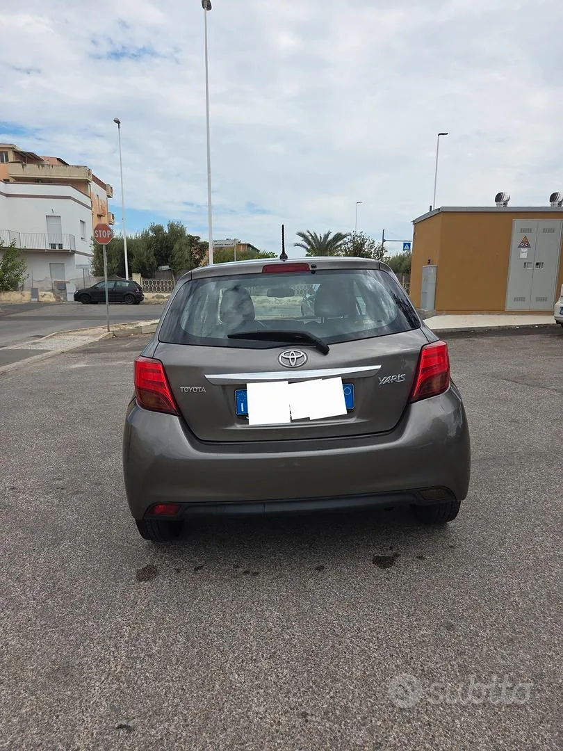 Toyota Yaris 2016 photo 3