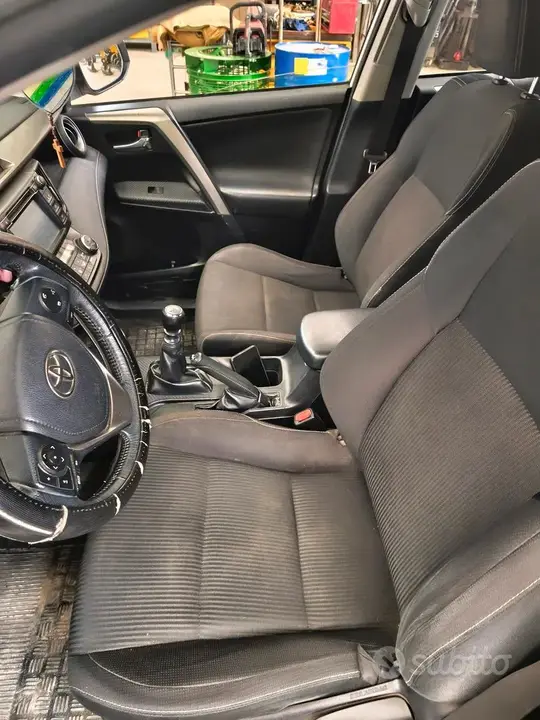Toyota Rav4 2014 photo 4