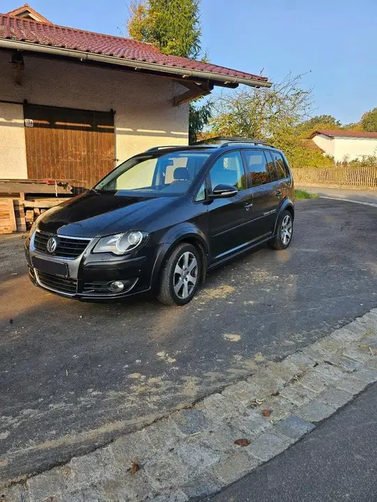 Volkswagen Touran Cross
