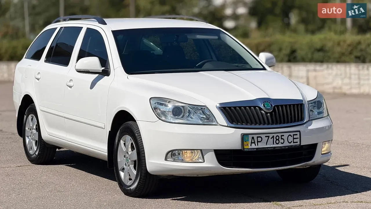 Skoda Octavia 2012 photo 3