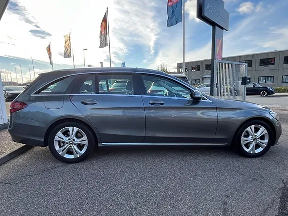Mercedes-Benz C200 2018 photo 5
