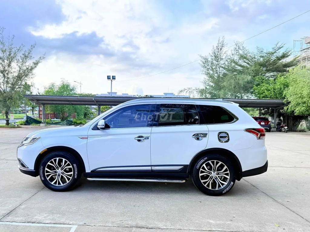 Mitsubishi Outlander photo 4