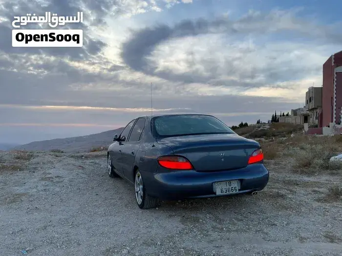 Hyundai Avante 1995 photo 3