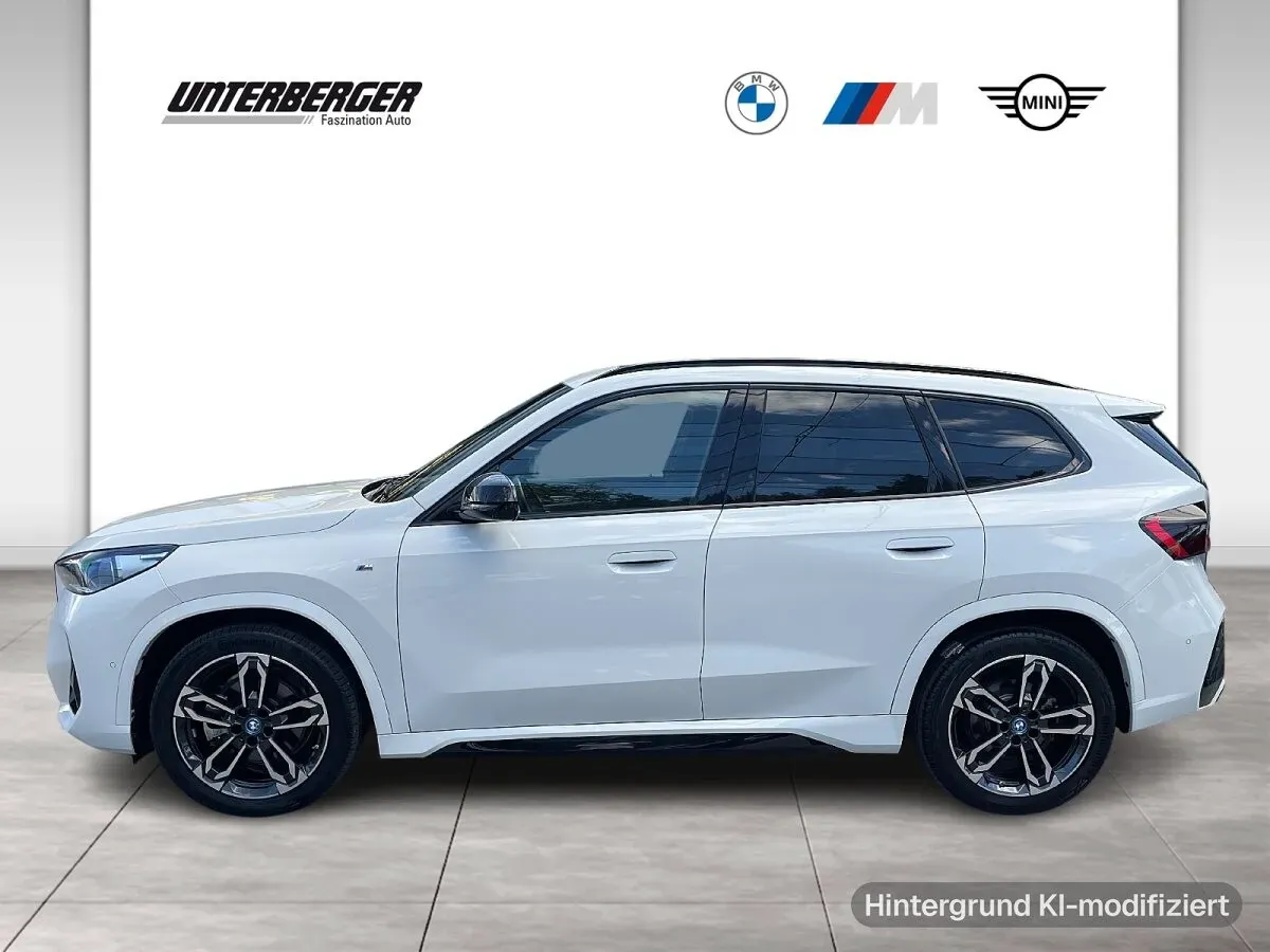 BMW Ix1 2023 photo 3