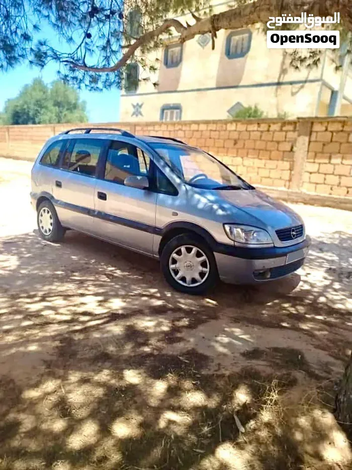 Opel Zafira 2004 photo 2