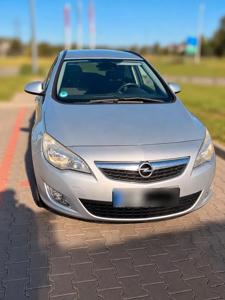 Opel Astra J