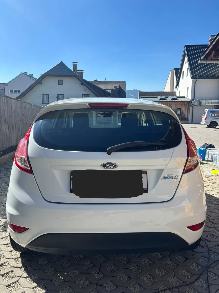 Ford Fiesta 2014 photo 2