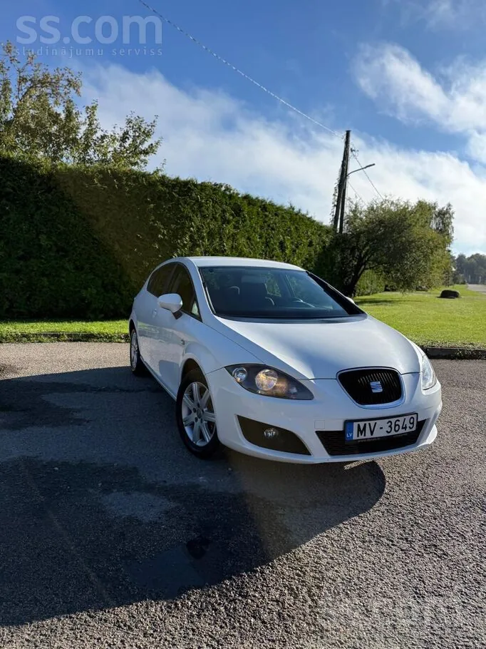 Seat Leon 2012 photo 2