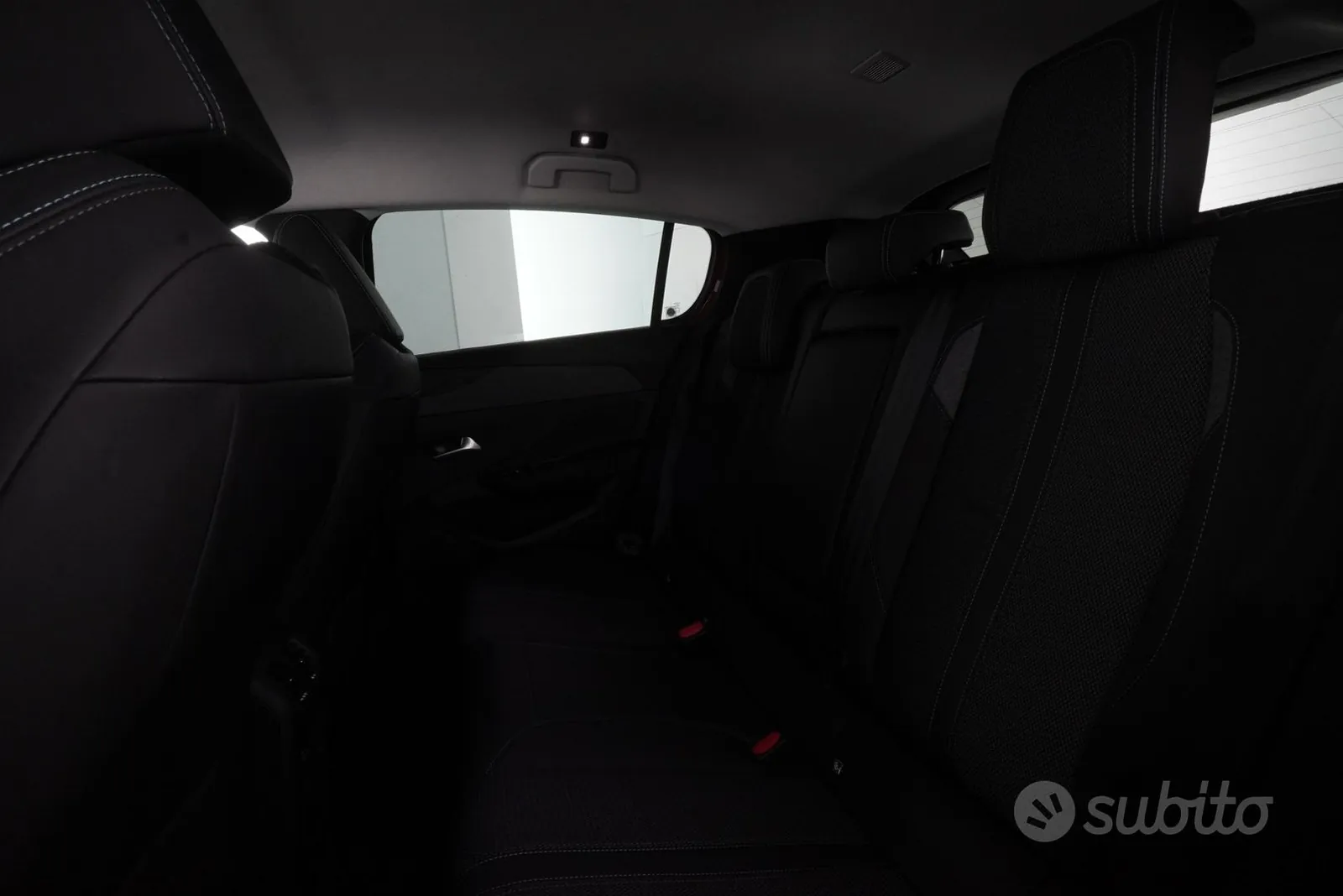 Peugeot 308 2023 photo 3