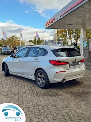 BMW 1 Series 2023 photo 3