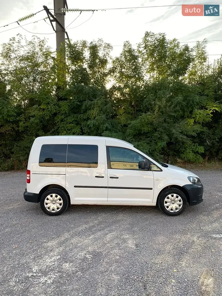Volkswagen Caddy 2011 photo 2