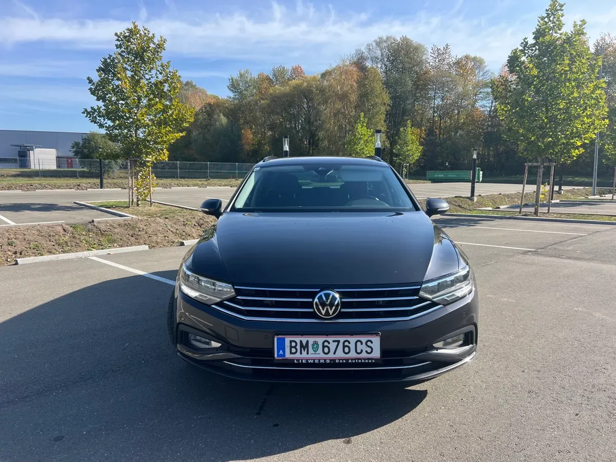 Volkswagen Passat 2021 photo 2