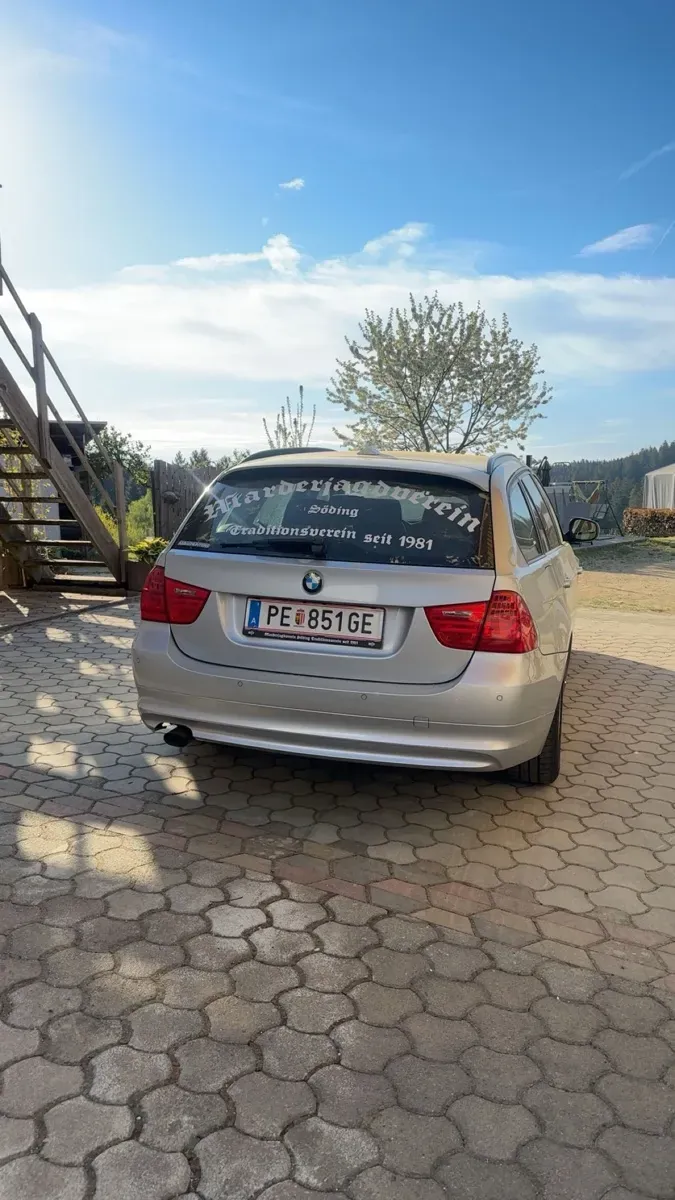BMW 3 Series 2012 photo 3