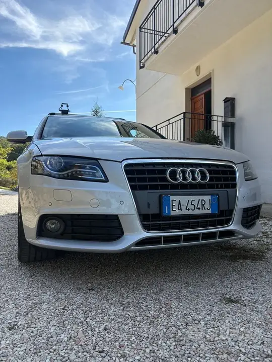 Audi A4 Avant 2011 photo 2