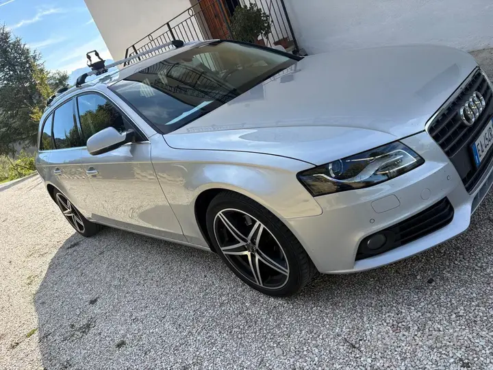 Audi A4 Avant 2011 photo 3