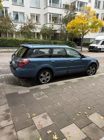 Subaru Outback 2009 photo 2