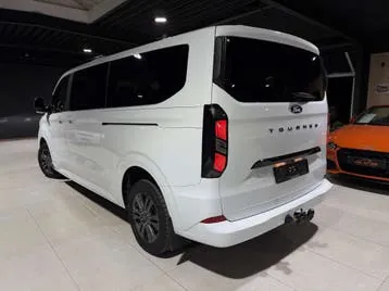 Ford Tourneo Custom 2025 photo 3