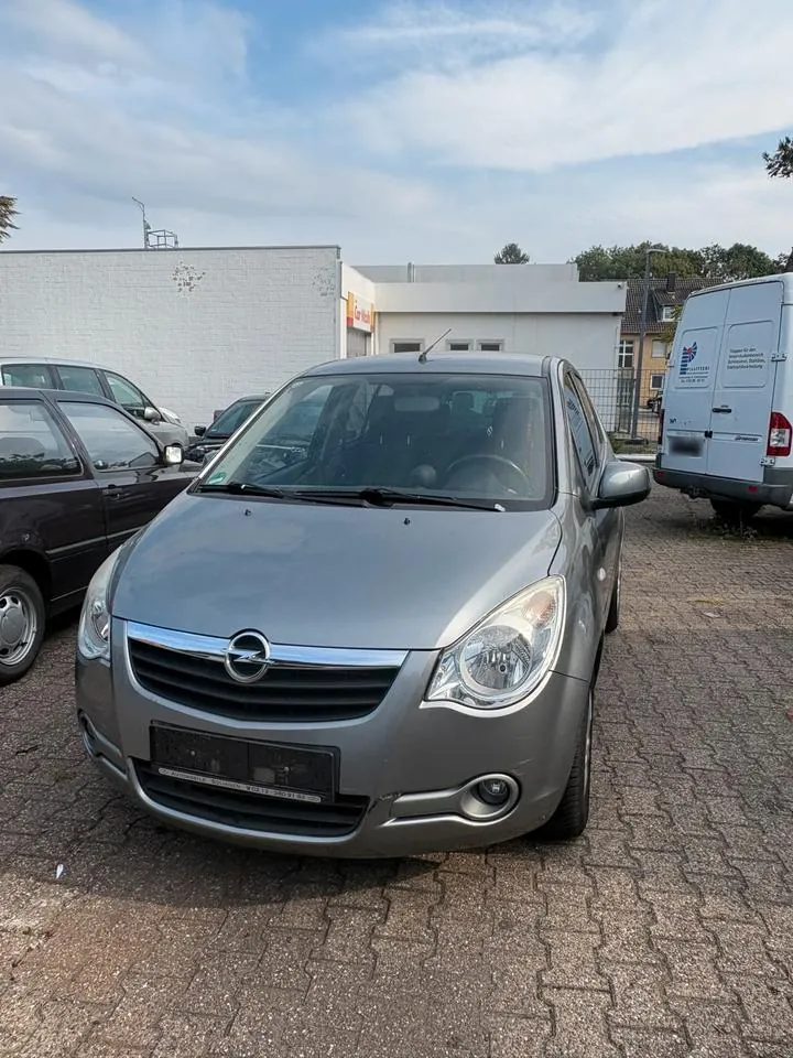Opel Agila