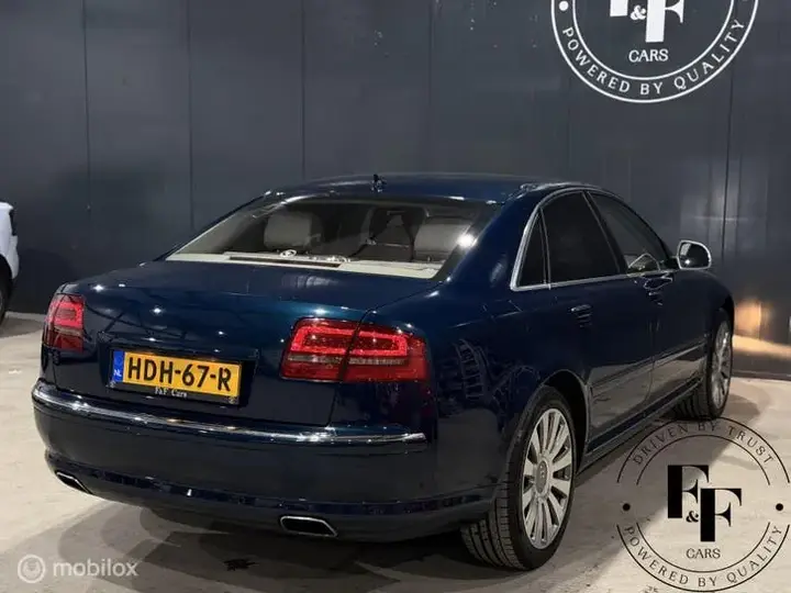 Audi A8 2008 photo 2