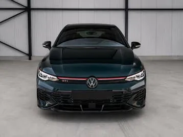 Volkswagen Golf 2026 photo 2