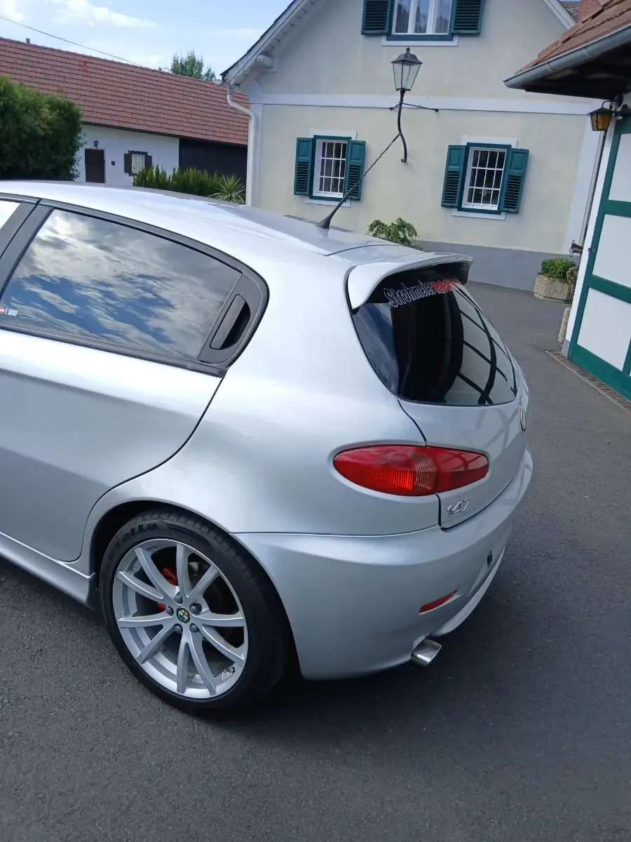 Alfa Romeo 147 2008 photo 3