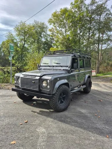 Land Rover Defender