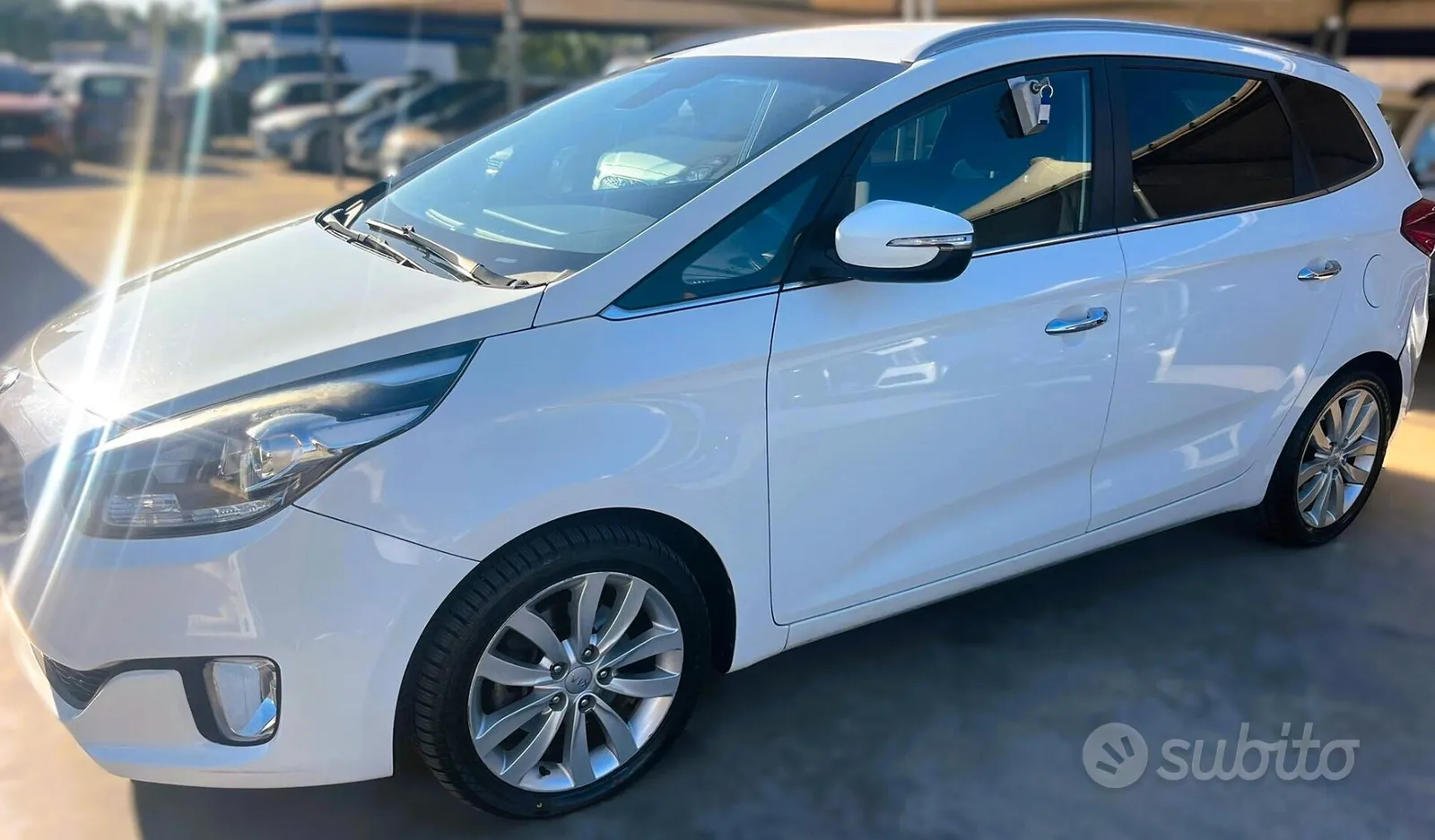 Kia Carens