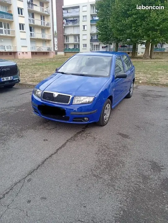 Skoda Fabia 2006 photo 2