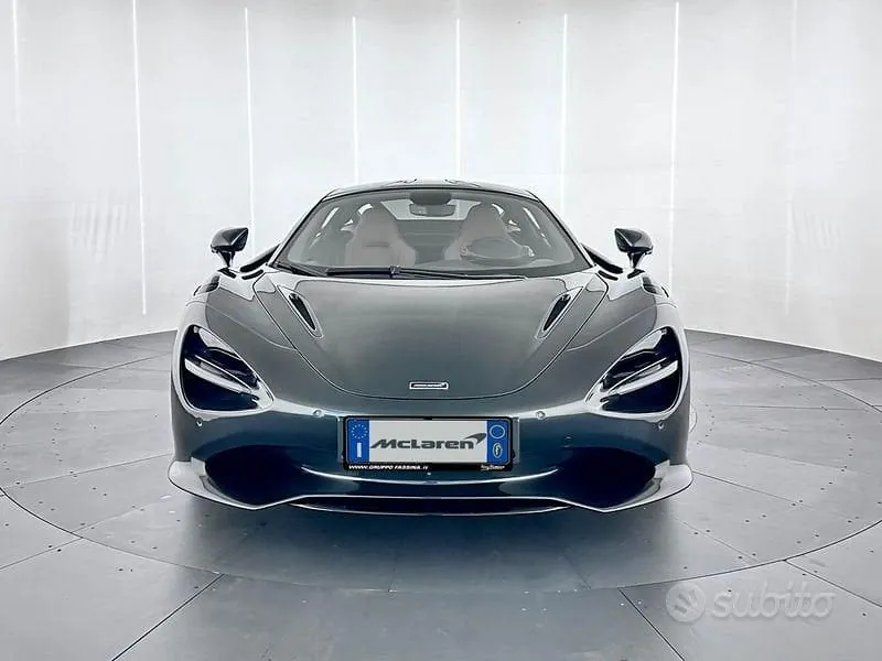 Mclaren 750S Coupe 2025 photo 2