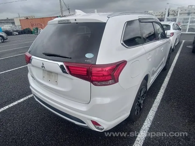 Mitsubishi Outlander Phev 2016 photo 4