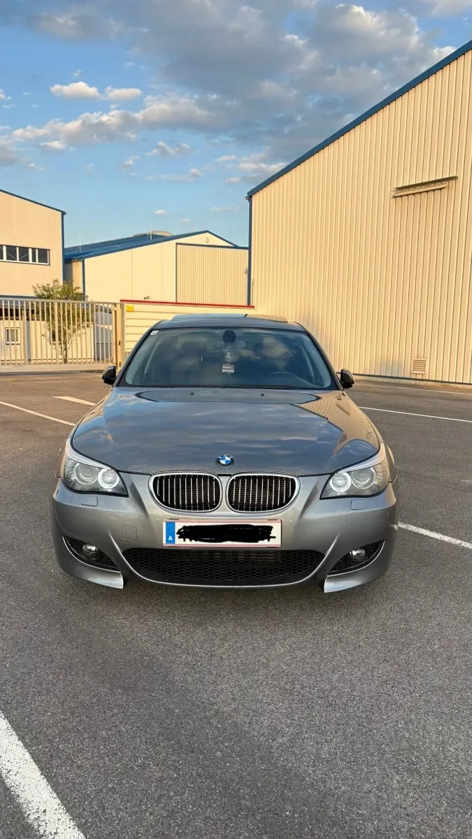 BMW 5 Series 2008 photo 2