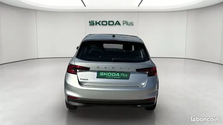 Skoda Fabia 2023 photo 4