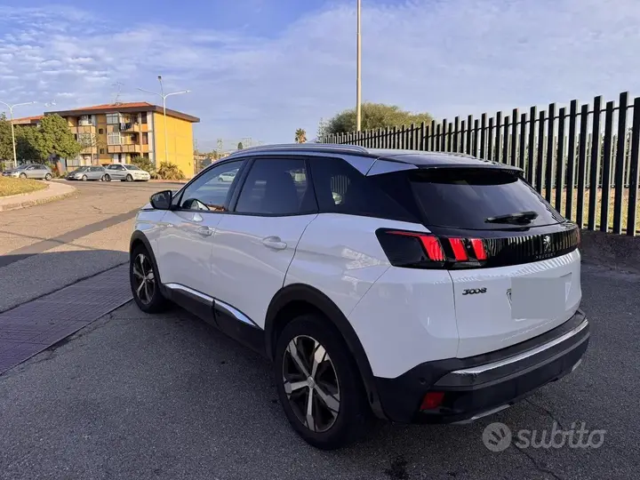 Peugeot 3008 2020 photo 2