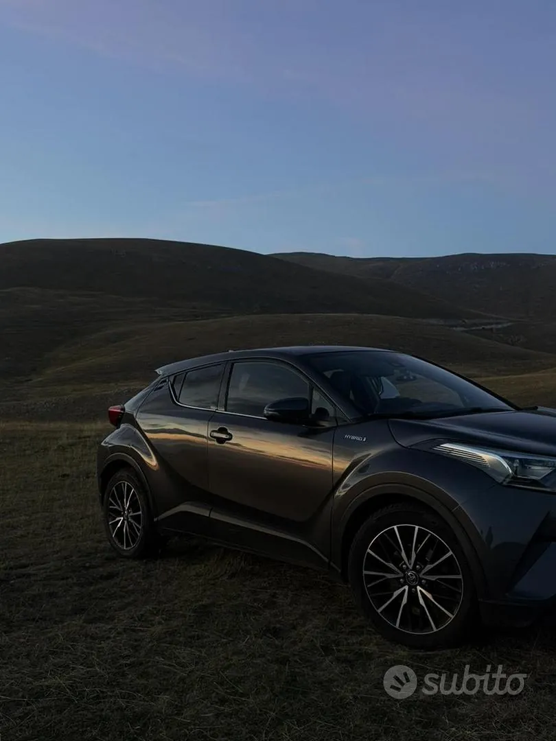 Toyota C-Hr 2018 photo 3