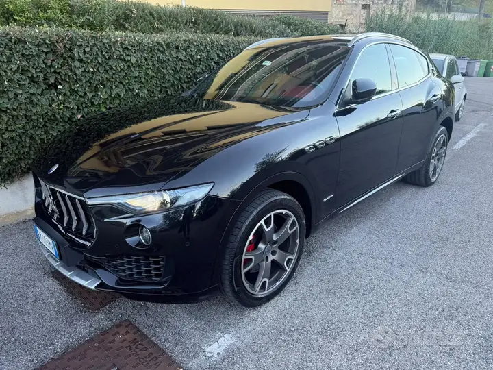 Maserati Levante 2018 photo 2